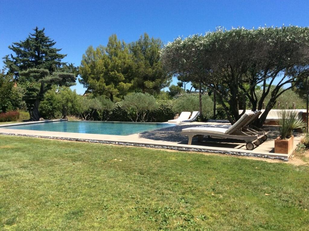 Bastide Languedocienne De Standing - Pezenas Le Clos De L'Amandier Buitenkant foto