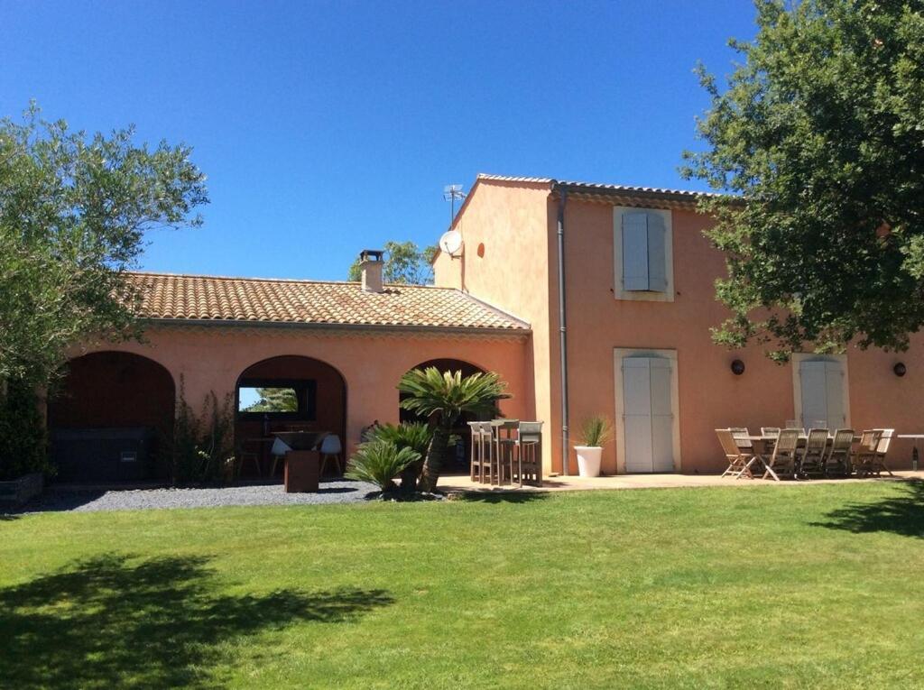 Bastide Languedocienne De Standing - Pezenas Le Clos De L'Amandier Buitenkant foto